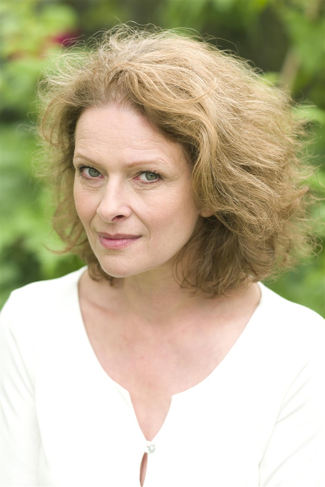 Diane Stolojan Fiche Artiste Artiste interprète AgencesArtistiques