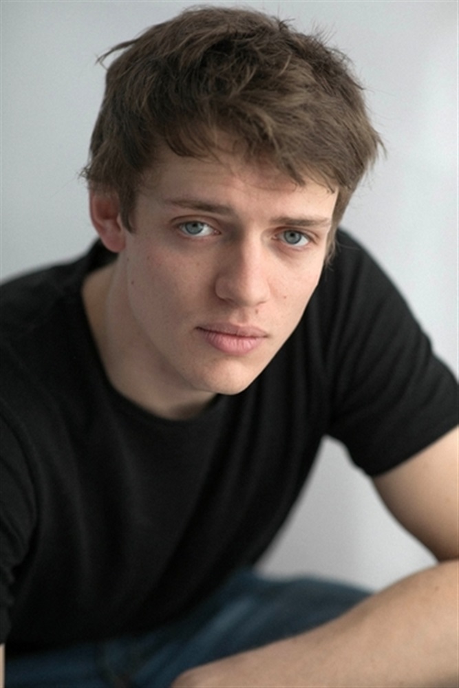 Oscar LESAGE- Artist Profil - Actor - AgencesArtistiques.com : la