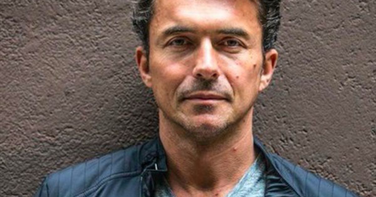 Fbi Duo Très Spécial Distribution William Abadie- Fiche Artiste - Artiste interprète - AgencesArtistiques