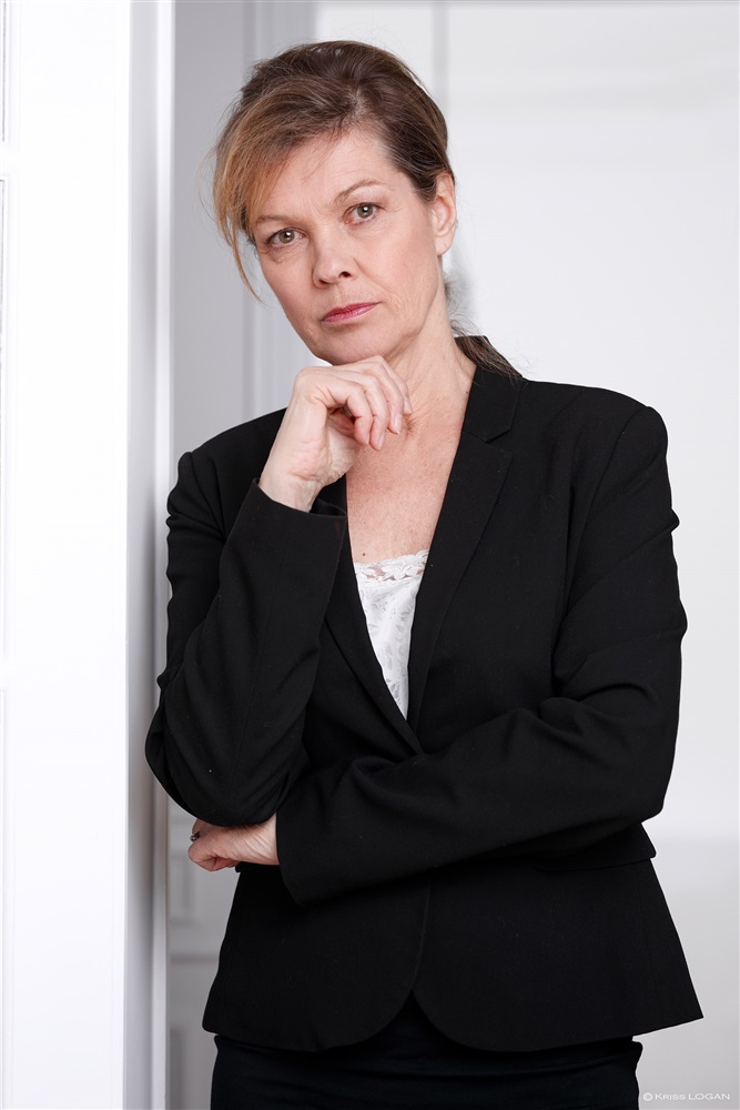 Anne Rousselet- Fiche Artiste - Artiste interprète - AgencesArtistiques ...