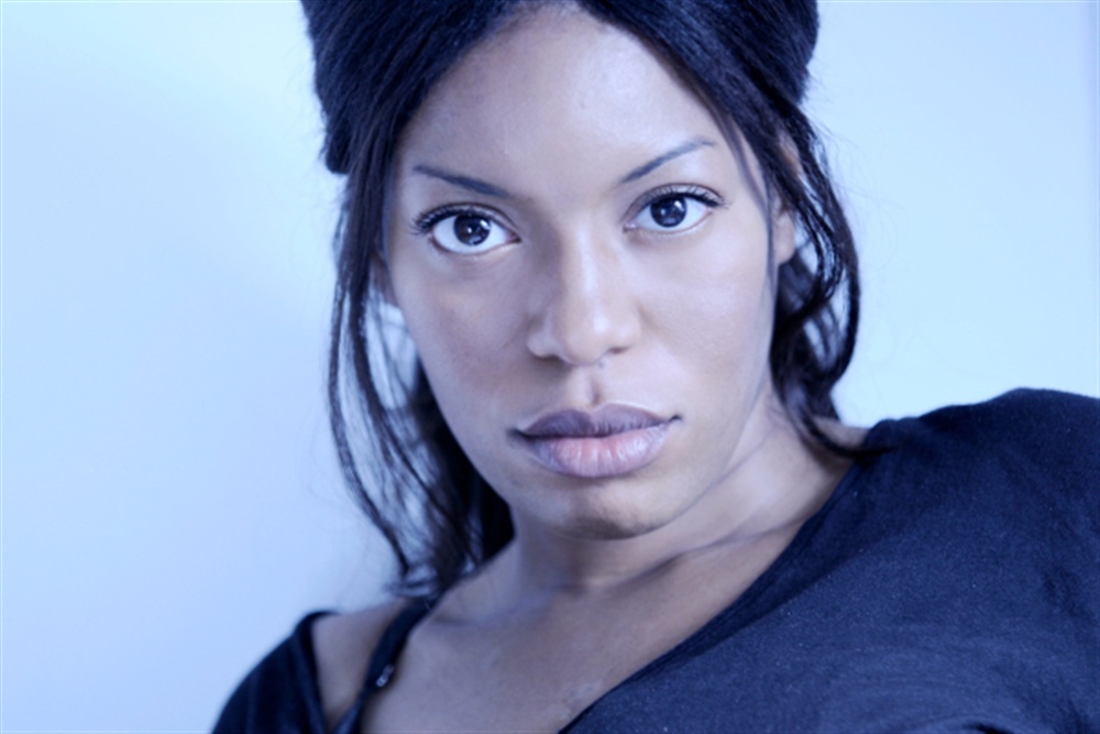 Flora djien fiche artiste artiste interpr te agencesartistiques