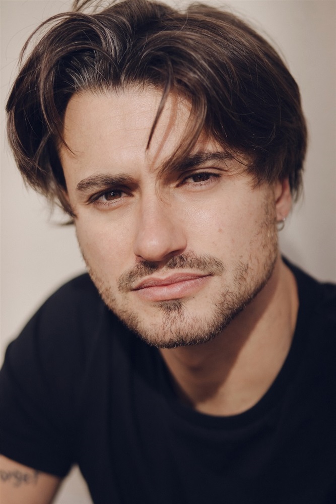 Valentin VILLARD Fiche Artiste Artiste interprète