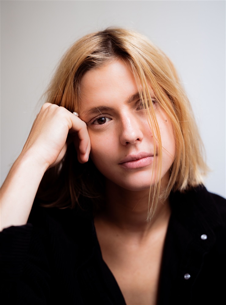 Emma Rief Emma Ravier- Fiche Artiste - Artiste interprète - AgencesArtistiques ...