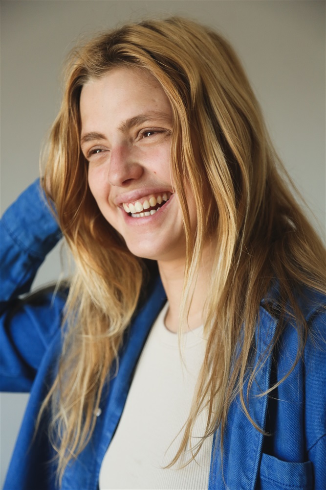 Emma Rief Emma Ravier- Fiche Artiste - Artiste interprète - AgencesArtistiques ...