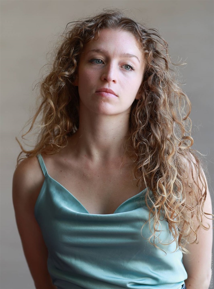 lara-pegliasco-fiche-artiste-artiste-interpr-te-chanteuse-danseuse