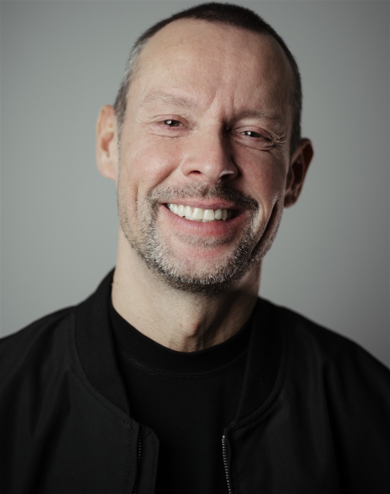 Nicolas Gerout- Fiche Artiste - Artiste interprète - AgencesArtistiques ...