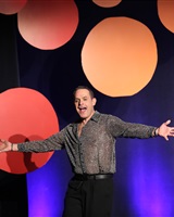 60 PIGES<br />Yannick Perrin