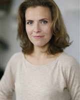 Portrait7 
Julie Reggiani