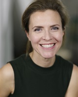 Portrait9 
Julie Reggiani