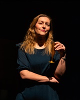 Pièce La Valse a mis le temps (Capucine Henry)