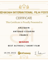 BEST ACTRESS ARLEQUIN 