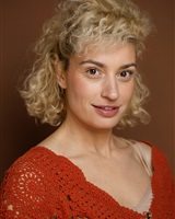 Portrait blond 2026 (Kriss Logan)