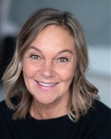 St&eacute;phanie Cosserat 
&copy; Celine Nieszawer