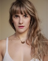 LAURÈNE THOMAS 
Natacha Lamblin