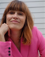Sophie Bourdon • Comédienne • Metteuse en scène • Voix off • Auteure ...