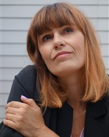Sophie Bourdon • Comédienne • Metteuse en scène • Voix off • Auteure ...
