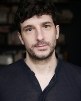 Portrait 2026 
&copy; Simon LARVARON