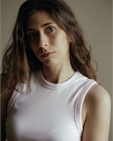 &copy; Victoria Vinas