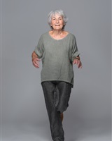 photo en pied<br />Elsa Georgelin