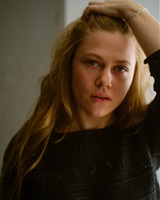 AMBRE LUCAS-MALLET 
