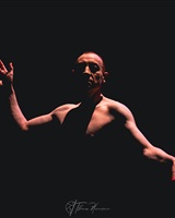 "Là où tout commence. LE TRIANGLE ROSE" (Thomas Hennequin)