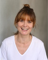 ALEXANDRA HOLZHAMMER 
Iris K