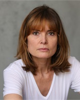 ALEXANDRA HOLZHAMMER 
Iris K
