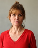 ALEXANDRA HOLZHAMMER 
Iris K