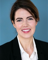 Portrait souriante Lucie Langlais-Vignon<br />Marion Vallée