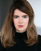 Portrait cheveux détachés Lucie Langlais-Vignon<br />Marion Vallée