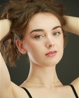 LILOU LEMAIRE 9<br />Victoria Roblin