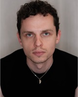 Portrait<br />&copy; Nicolas Sacroug