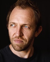 Portrait - Tom Phenix<br />Avril Dunoyer