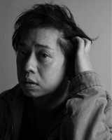 portrait NB<br />Quynh-Tram