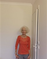 Evelyne Delmer,silhouette,nov25<br />E.D. nov 25