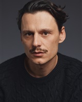 Portrait 2025 
© Hugo HORSIN