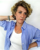 Karen Lembert buste<br />© O.L