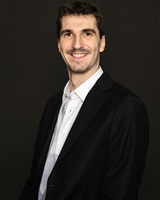 Raphaël Distler Stragier  photo profil sourire <br />Colombe Delons