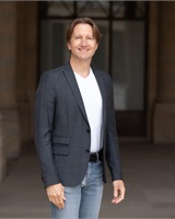 Vincent ACHERITEGUY veste T-shirt - plan américain 5286<br />&copy; Thibault Demorat