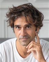 Portrait<br />&copy; Sonadie San