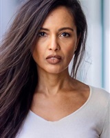 Theatrical headshot<br />© Diana Meierhans