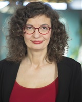 Christelle Frigout avec lunettes<br />Arnaud Perrel