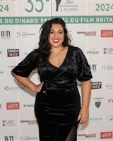 Portrait de Malu Monroe au photocall du Festival de Dinard, actrice française (&copy; Jean Marc David)