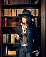 Holmes 
&copy; Maÿ Leyvraz