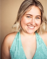 Photo portrait Noémie Giust<br />&copy; Liza Miri