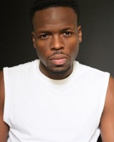 Portrait 
&copy; LISA LESOURD