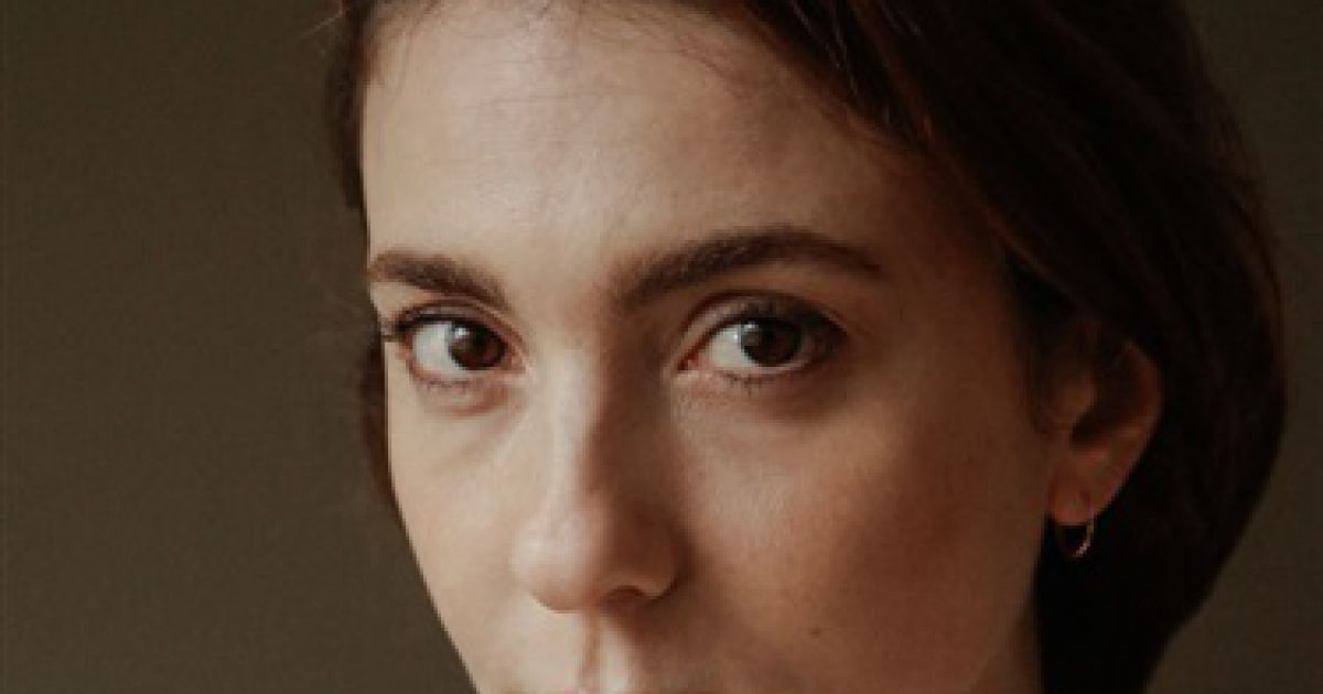 Roxanne ROUX- Fiche Artiste - Artiste interprète - AgencesArtistiques ...