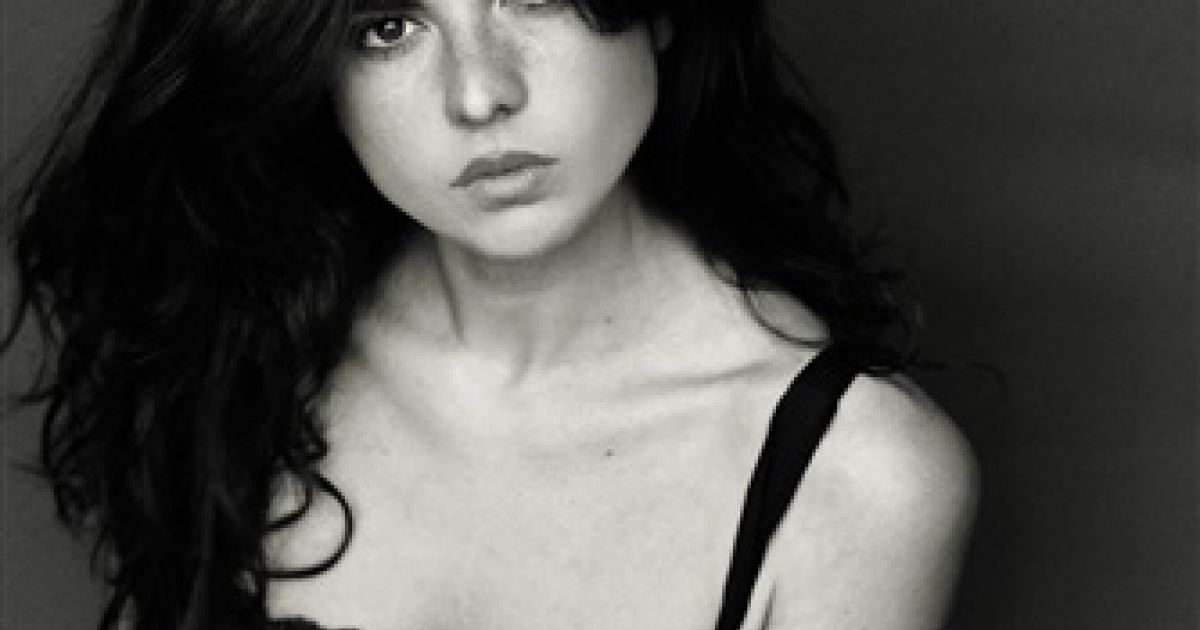 Léa Leviant- Fiche Artiste - Artiste interprète - AgencesArtistiques ...