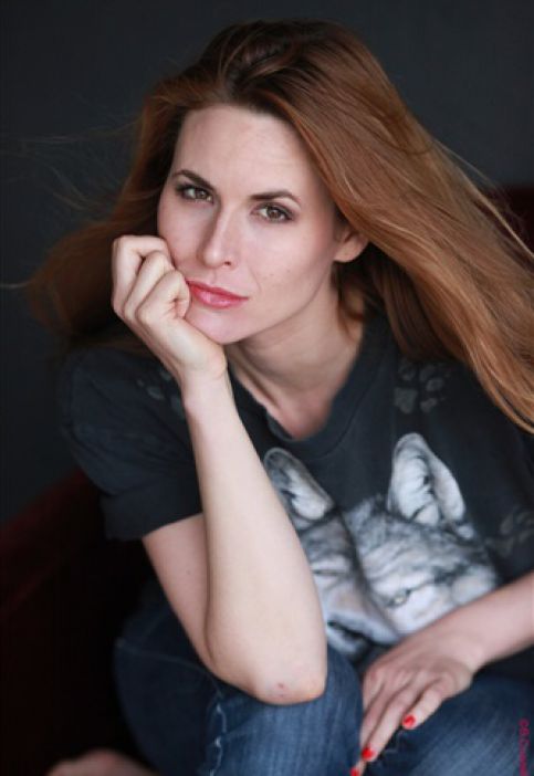 ALICIA WOLF