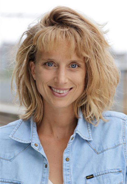 CAROLINE LAMBERT